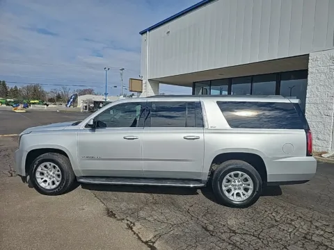 More photos of 2020 GMC Yukon XL SLT at RightDrive Muncie, IN