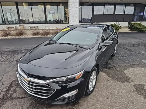Black 2022 Chevrolet Malibu LS for sale in Muncie, IN