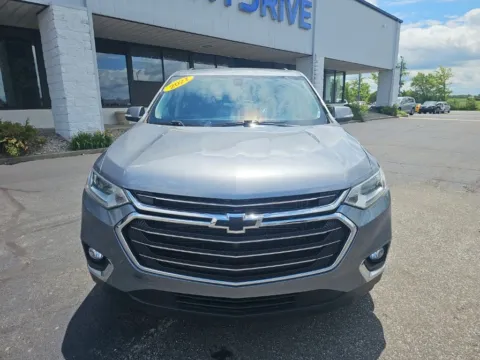 Photos of 2021 Chevrolet Traverse LT for sale in Muncie, IN at RightDrive Muncie