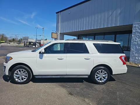 More photos of 2021 Ford Expedition Max XLT at RightDrive Muncie, IN