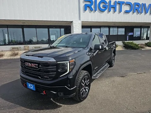 Black 2023 GMC Sierra 1500 AT4 for sale in Muncie, IN