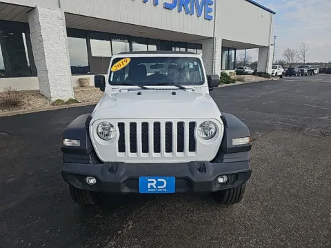 Photos of 2019 Jeep Wrangler Unlimited Sport for sale in Muncie, IN at RightDrive Muncie