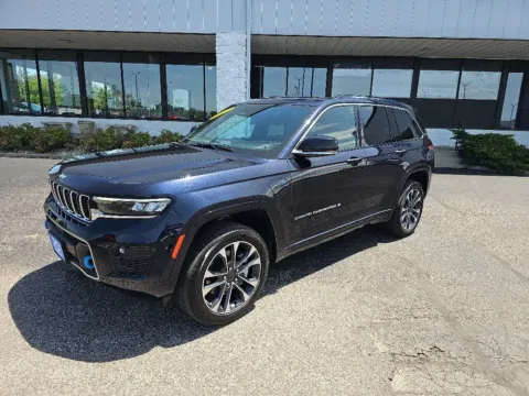 Another view of 2022 Jeep Grand Cherokee Overland 4xe for sale in Muncie, IN at RightDrive Muncie