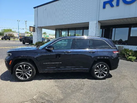 More photos of 2022 Jeep Grand Cherokee Overland 4xe at RightDrive Muncie, IN