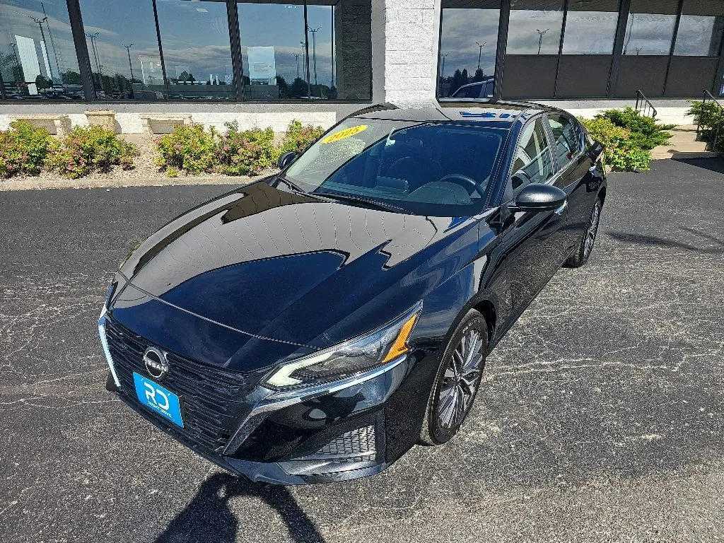 2025 Nissan Altima 2.5 SV for sale in Muncie, IN