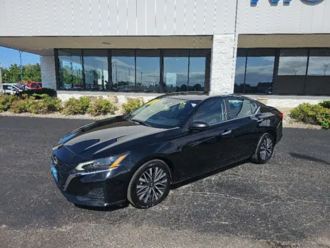 Another view of 2025 Nissan Altima 2.5 SV for sale in Muncie, IN at RightDrive Muncie