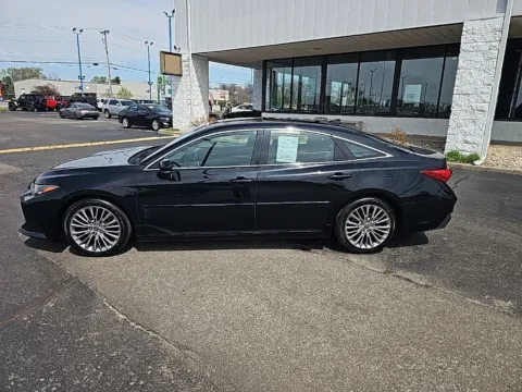 More photos of 2022 Toyota Avalon Limited at RightDrive Muncie, IN