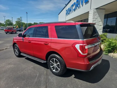 More photos of 2021 Ford Expedition XLT at RightDrive Muncie, IN