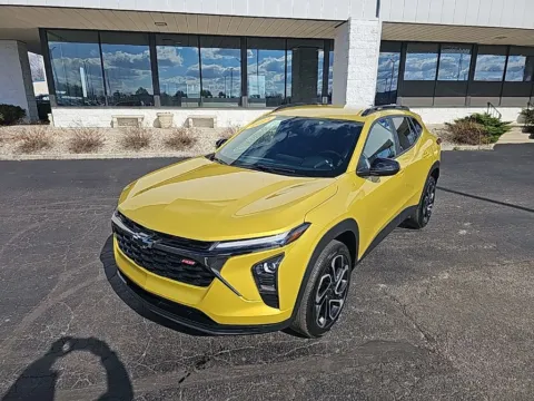 Yellow 2024 Chevrolet Trax 2RS for sale in Muncie, IN