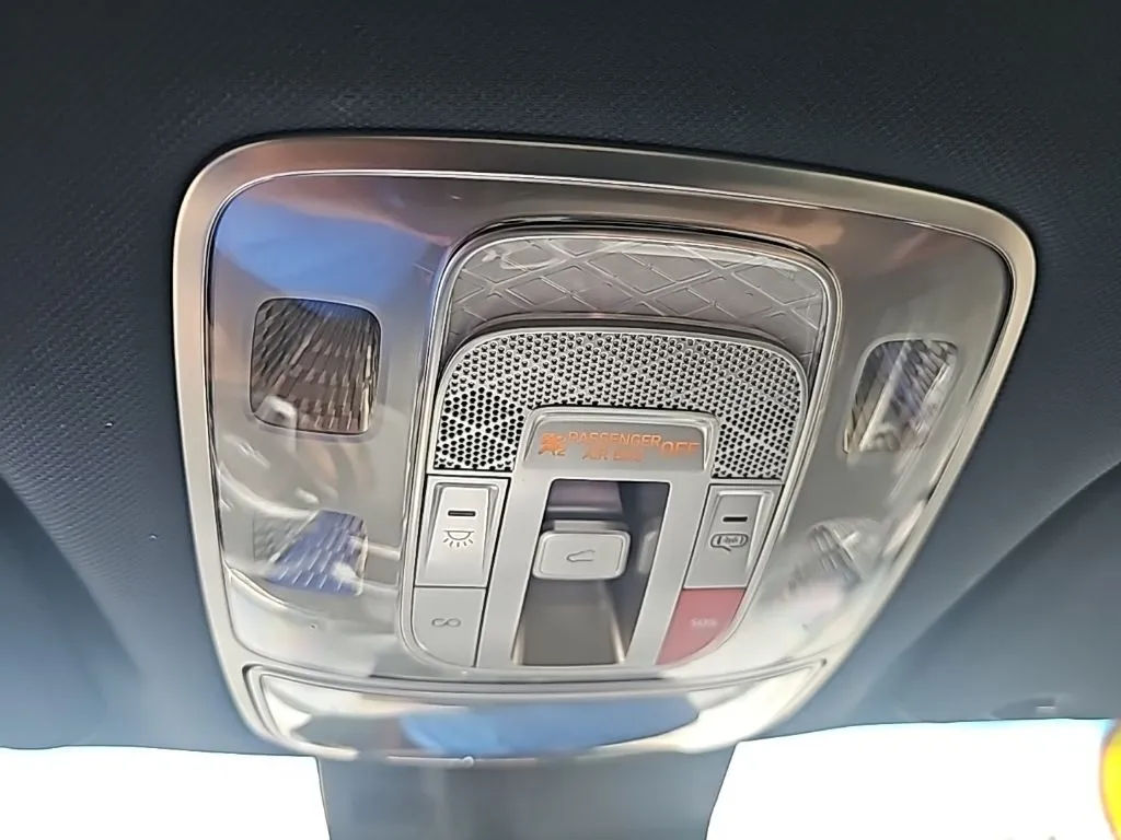 2023 GENESIS GV70 Standard - Photo 32