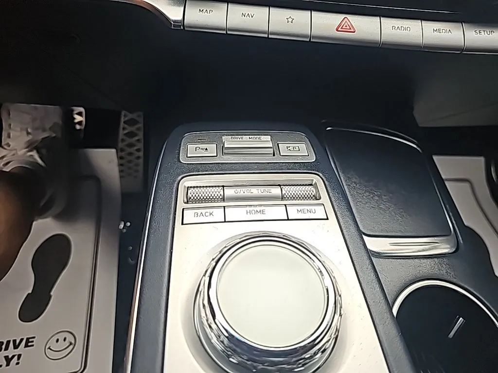 2023 GENESIS GV70 Standard - Photo 28