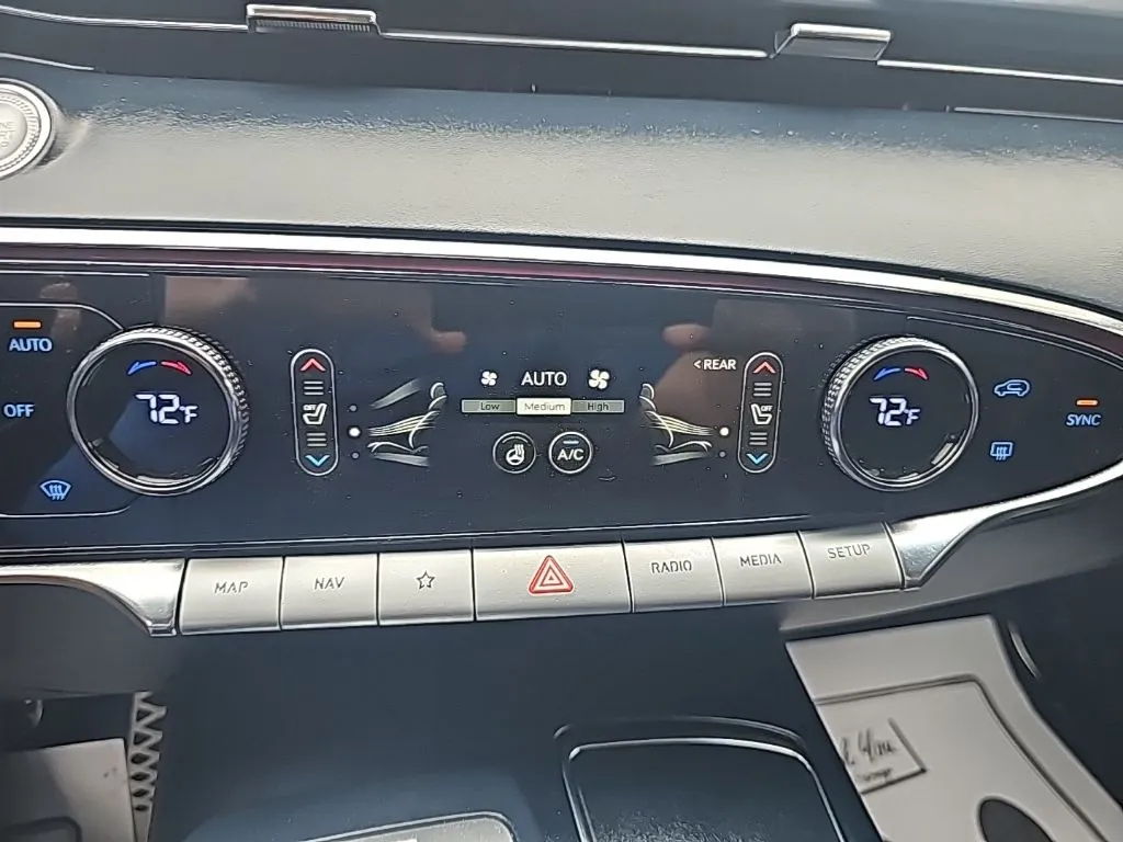 2023 GENESIS GV70 Standard - Photo 27