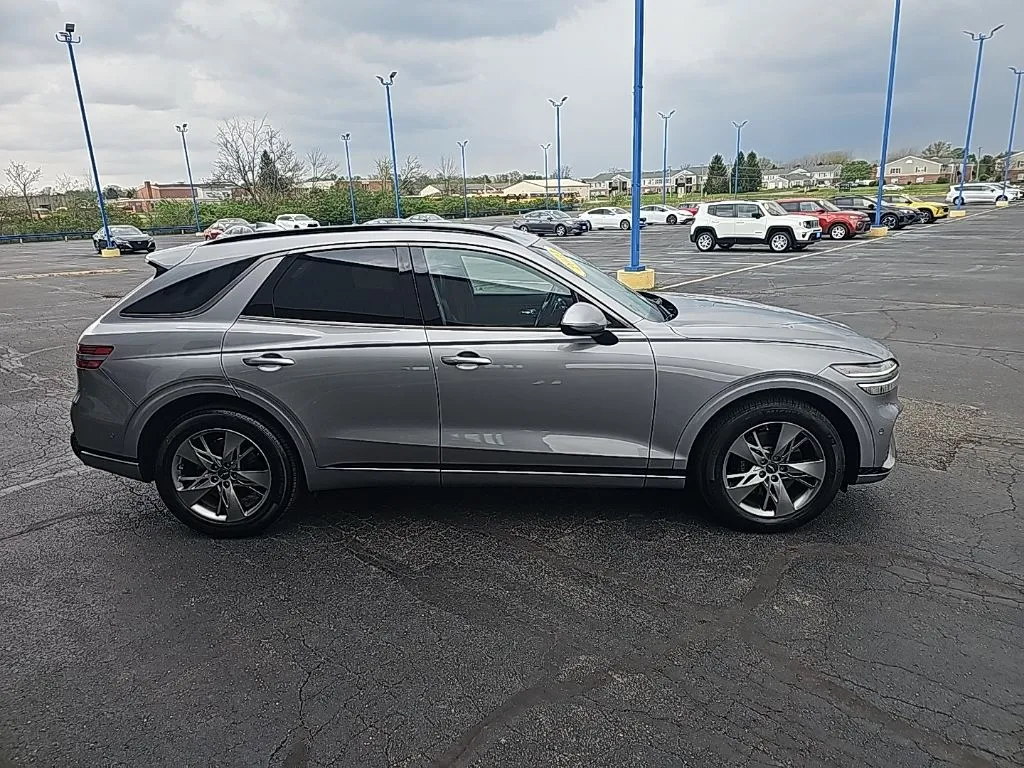 2023 GENESIS GV70 Standard - Photo 8