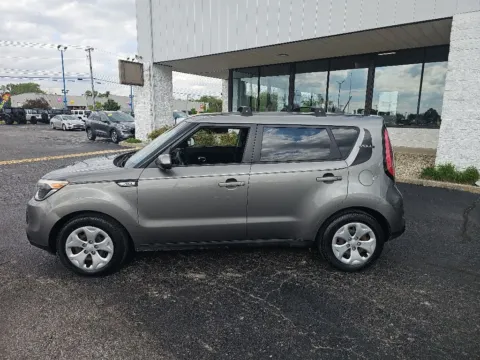 More photos of 2015 Kia Soul at RightDrive Muncie, IN