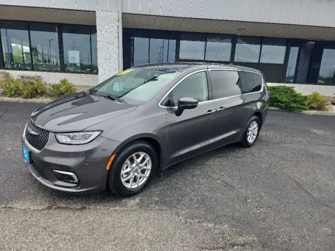 Another view of 2023 Chrysler Pacifica Touring L for sale in Muncie, IN at RightDrive Muncie