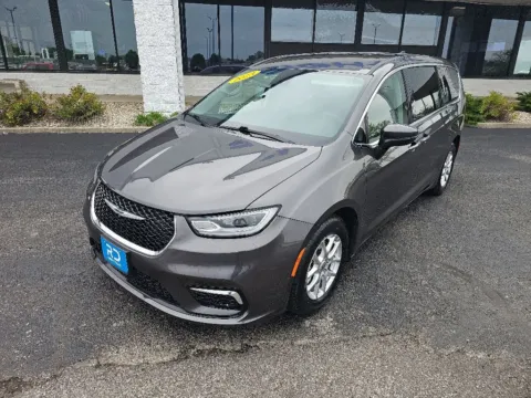 Unknown 2023 Chrysler Pacifica Touring L for sale in Muncie, IN