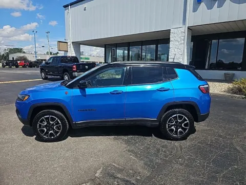 More photos of 2025 Jeep Compass Trailhawk at RightDrive Muncie, IN