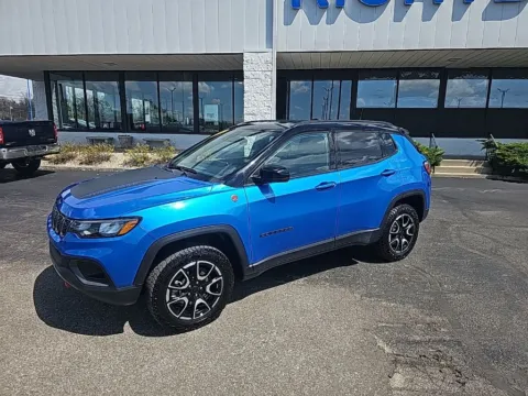 Another view of 2025 Jeep Compass Trailhawk for sale in Muncie, IN at RightDrive Muncie