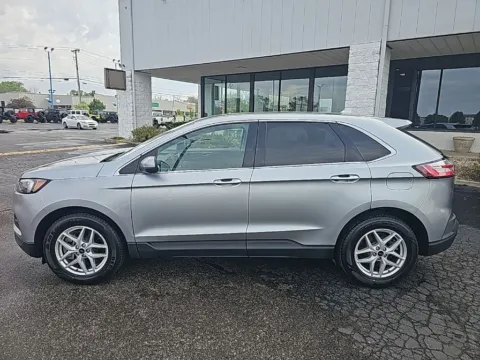 More photos of 2023 Ford Edge SEL at RightDrive Muncie, IN