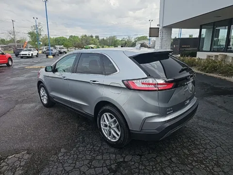 More photos of 2023 Ford Edge SEL at RightDrive Muncie, IN