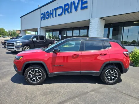 More photos of 2025 Jeep Compass Trailhawk at RightDrive Muncie, IN