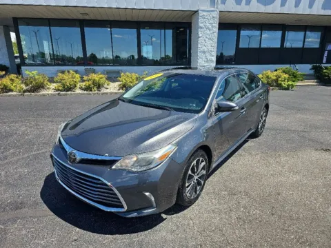 Gray 2017 Toyota Avalon XLE Plus for sale in Muncie, IN