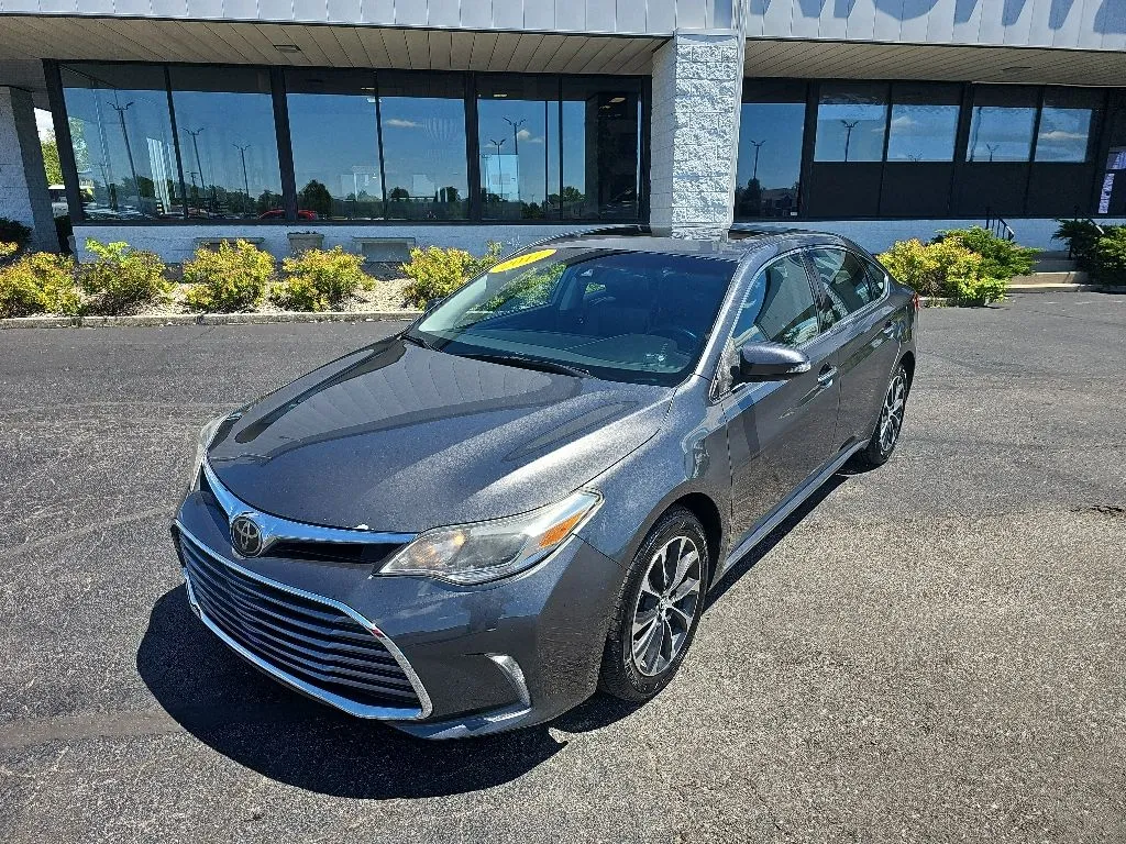 Gray 2017 Toyota Avalon XLE Plus for sale in Muncie, IN