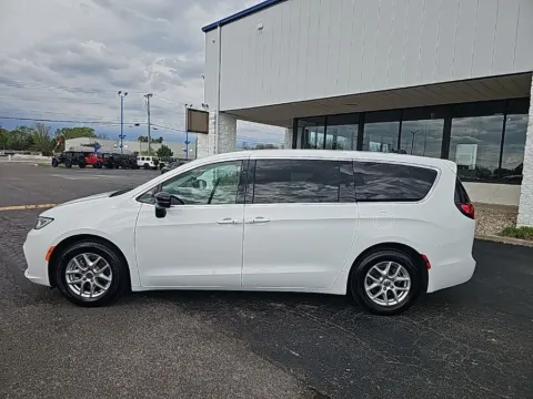 More photos of 2024 Chrysler Pacifica Touring L at RightDrive Muncie, IN