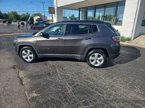More photos of 2018 Jeep Compass Latitude at RightDrive Muncie, IN