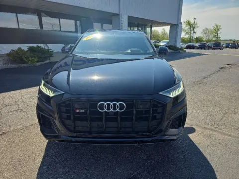 Photos of 2020 Audi SQ8 4.0T Prestige for sale in Muncie, IN at RightDrive Muncie