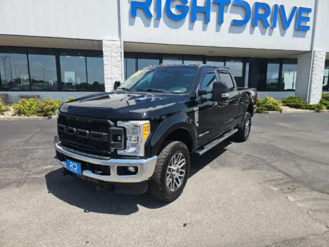 Black 2017 Ford F-250SD Lariat for sale in Muncie, IN