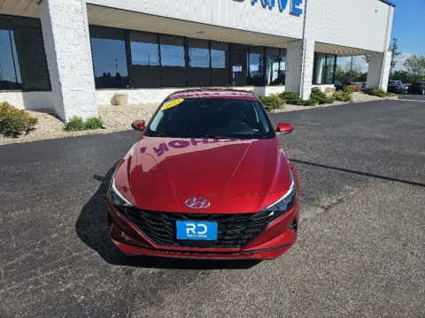 Photos of 2023 Hyundai Elantra SEL for sale in Muncie, IN at RightDrive Muncie