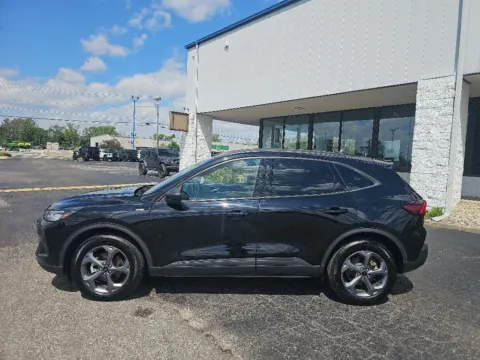More photos of 2025 Ford Escape ST-Line at RightDrive Muncie, IN