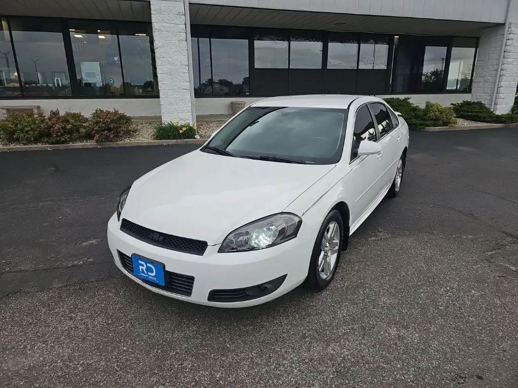 White 2011 Chevrolet Impala LT for sale in Muncie, IN