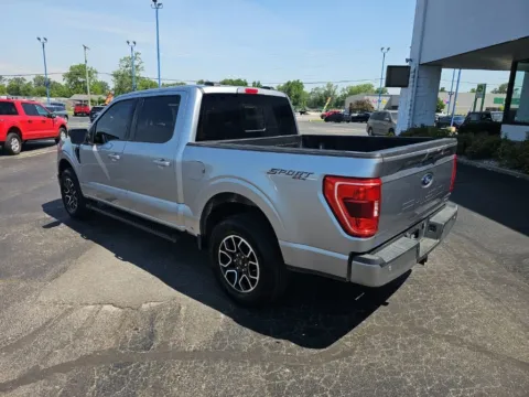 More photos of 2021 Ford F-150 XLT at RightDrive Muncie, IN