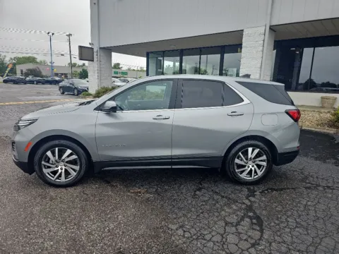 More photos of 2023 Chevrolet Equinox LT at RightDrive Muncie, IN