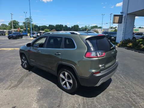 More photos of 2019 Jeep Cherokee Limited at RightDrive Muncie, IN