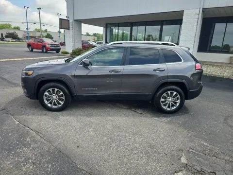 More photos of 2021 Jeep Cherokee Latitude Plus at RightDrive Muncie, IN