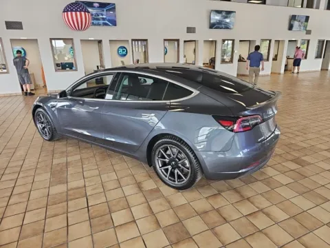 More photos of 2018 Tesla Model 3 Long Range at RightDrive Muncie, IN