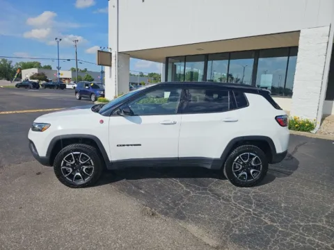 More photos of 2025 Jeep Compass Trailhawk at RightDrive Muncie, IN