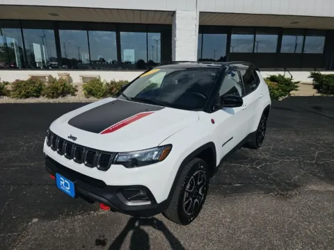 White 2025 Jeep Compass Trailhawk for sale in Muncie, IN