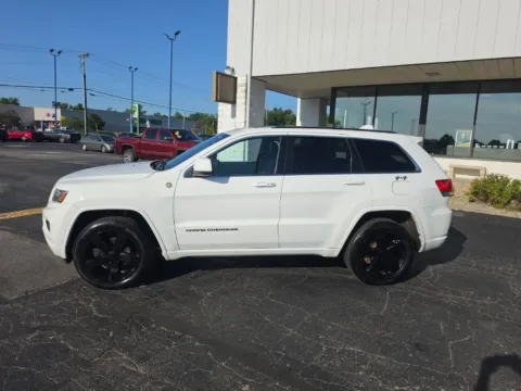 More photos of 2014 Jeep Grand Cherokee Altitude at RightDrive Muncie, IN