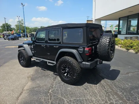 More photos of 2019 Jeep Wrangler Unlimited Sahara at RightDrive Muncie, IN