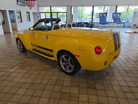 More photos of 2004 Chevrolet SSR at RightDrive Muncie, IN