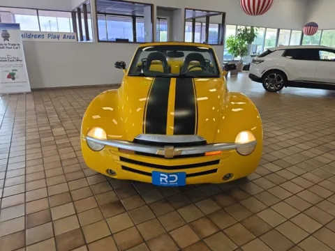 Photos of 2004 Chevrolet SSR for sale in Muncie, IN at RightDrive Muncie