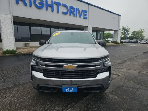Photos of 2019 Chevrolet Silverado 1500 LT for sale in Muncie, IN at RightDrive Muncie