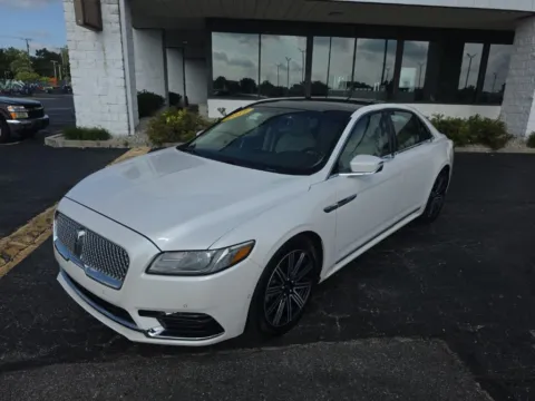 White 2017 Lincoln Continental Reserve for sale in Muncie, IN