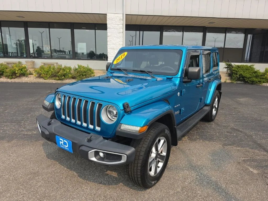 Unknown 2019 Jeep Wrangler Unlimited Sahara for sale in Muncie, IN