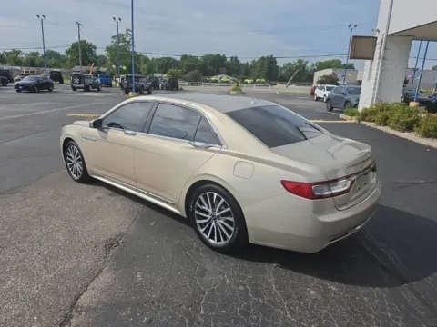 More photos of 2017 Lincoln Continental Select at RightDrive Muncie, IN