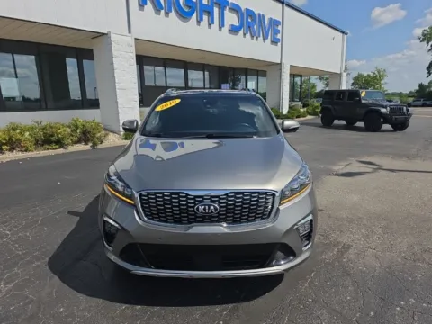 Photos of 2019 Kia Sorento SX Limited for sale in Muncie, IN at RightDrive Muncie